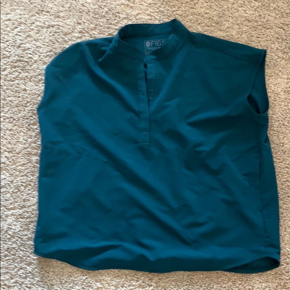 Figs Caribbean blue scrub top